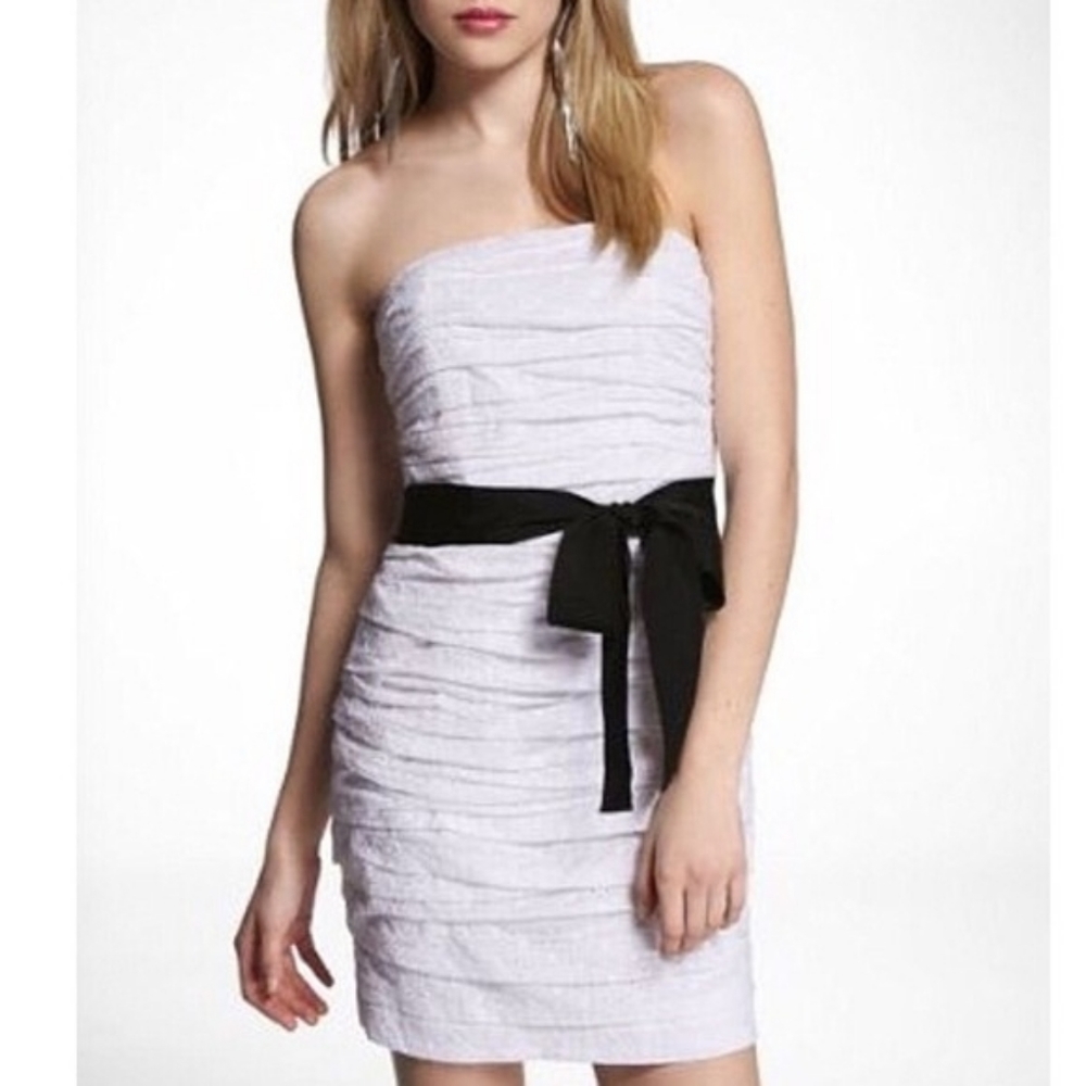 NWT Express Rouched Eyelet Lace Strapless Dress